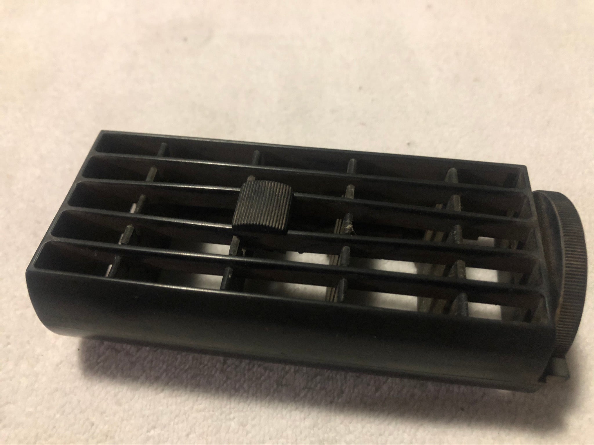 1988-1994 Center dash Single AC Vent